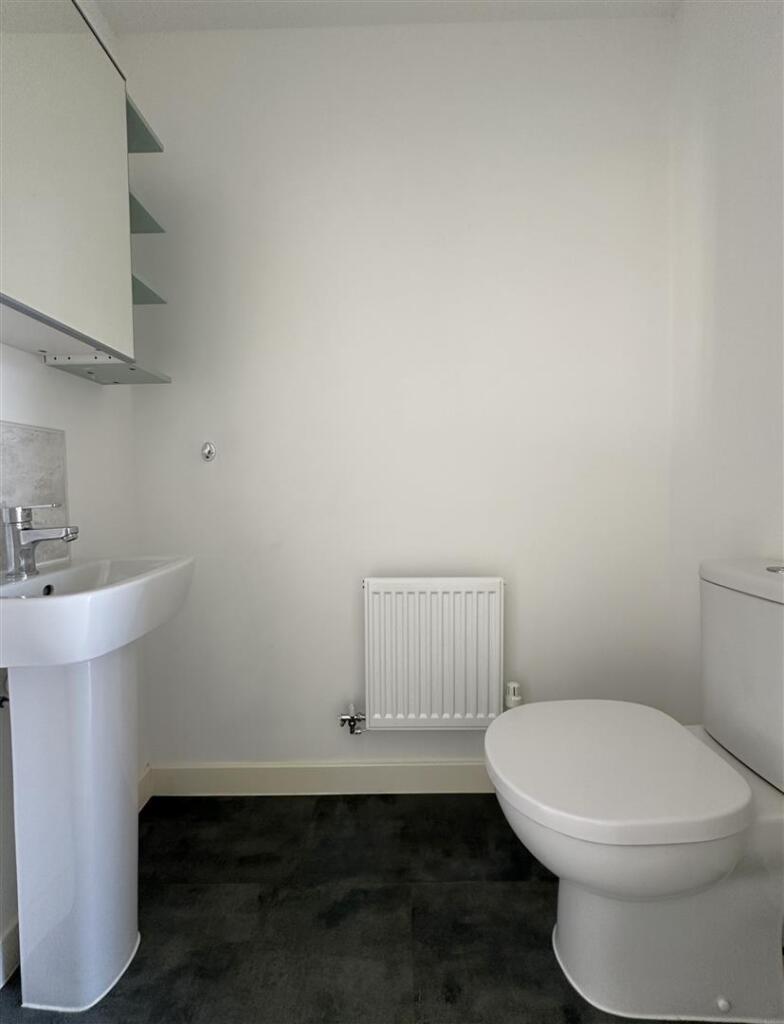 Bryant Close, Chippenham photo 4