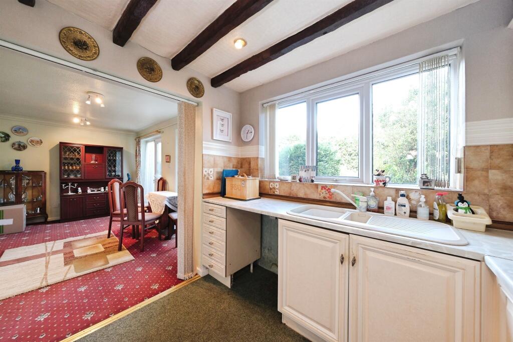 House in Chesterfield, Derbyshire - More