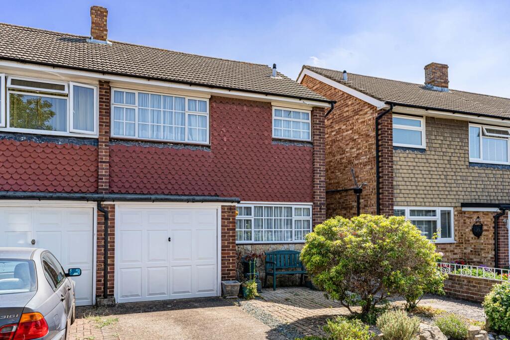 Main image of property: Heatherlands, Sunbury-on-Thames, Surrey, TW16