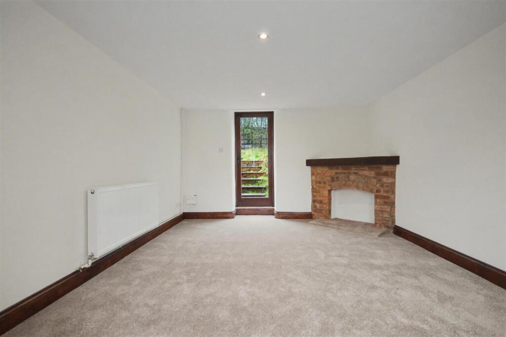 House in Lower Harlestone, West Northamptonshire - View 2