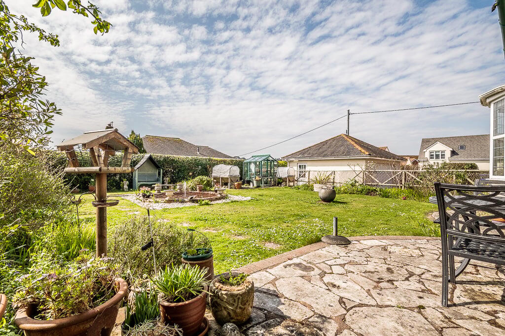 2 Westfield Road, Budleigh Salterton, EX9 photo 2