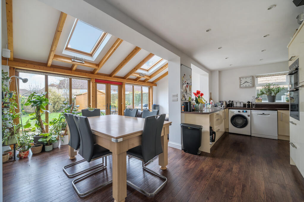 Ashlea Meadow, Bishops Cleeve, Cheltenham, GL52 photo 2