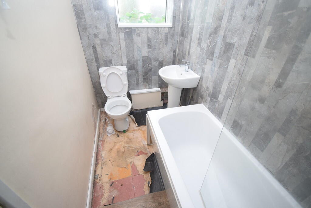 House in Taunton - View 4