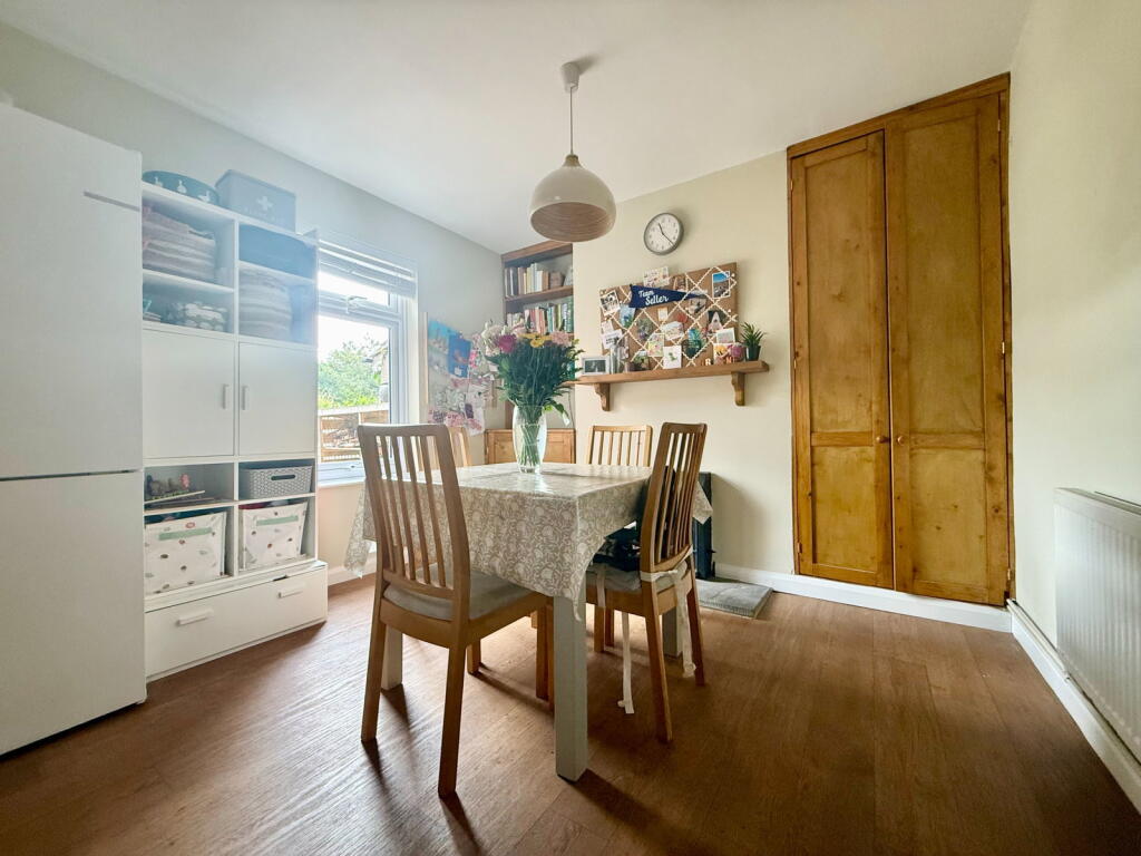 House in Gloucester - View 5