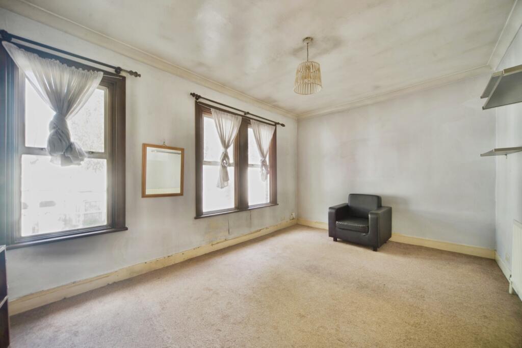 Hazelwood Road, Walthamstow, E17 photo 3