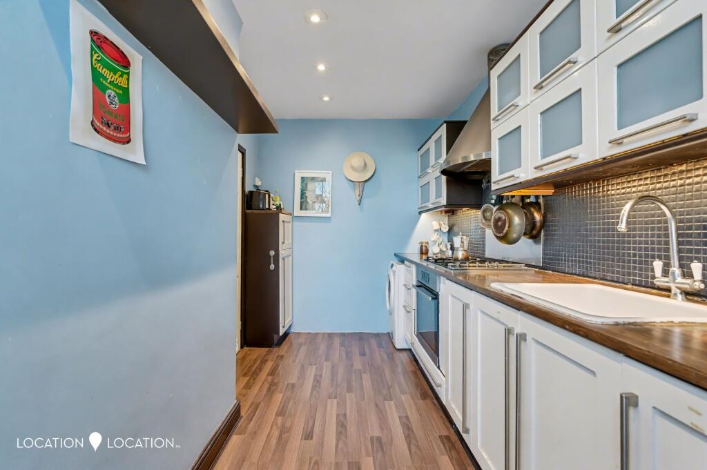 Apartment in London - View 5