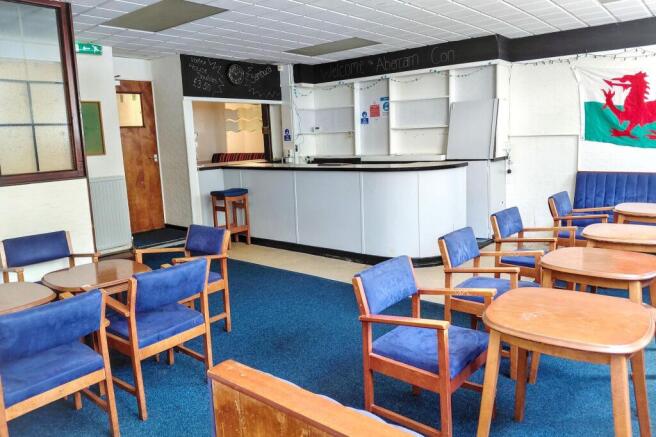 Abercarn Constitutional Club, Station Yd, Bridge Street, Abercarn, Newport, NP11 4SE