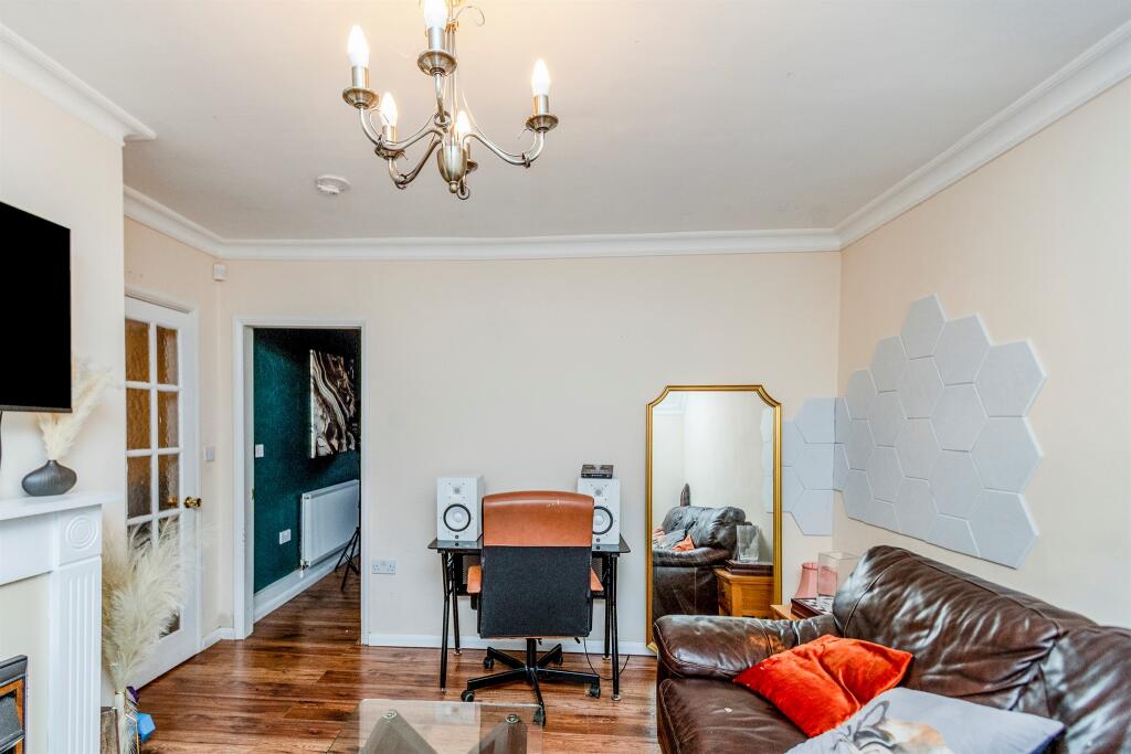Wolmer Road, Ashmore Park, Wolverhampton - More