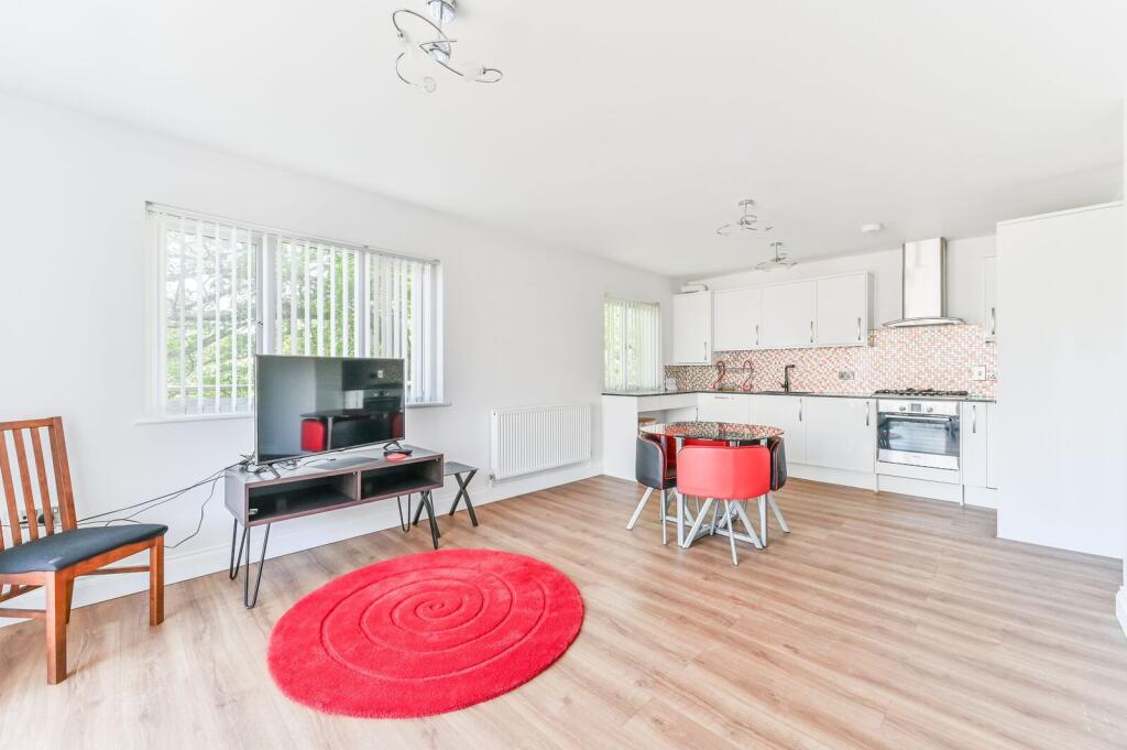 Apartment in Croydon, Broad Green - View 4