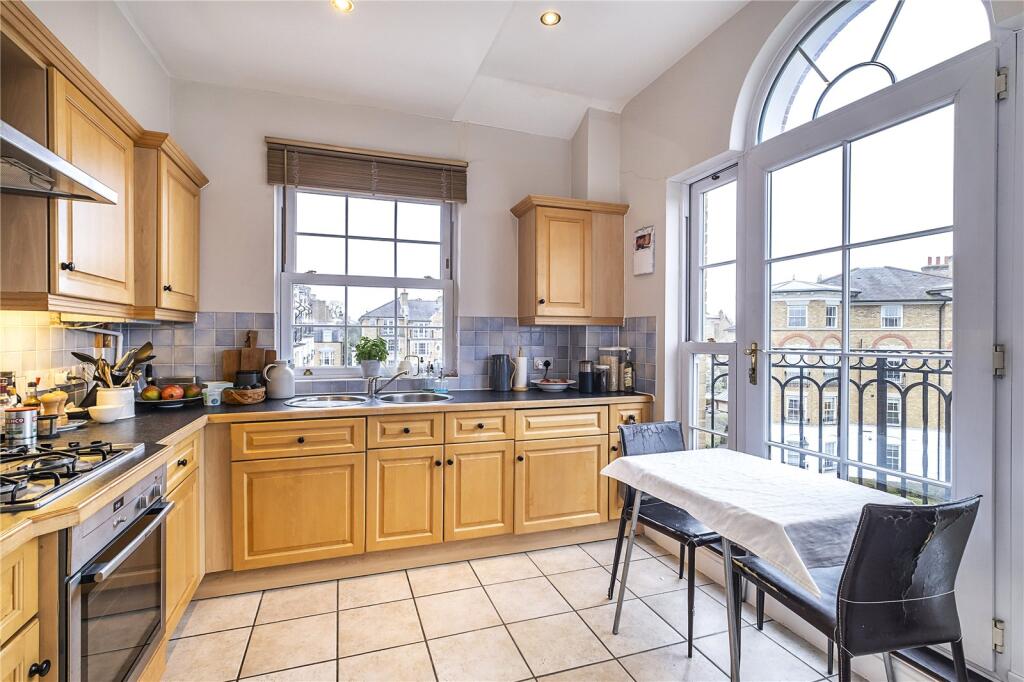 Southlands Drive, London, SW19 photo 3
