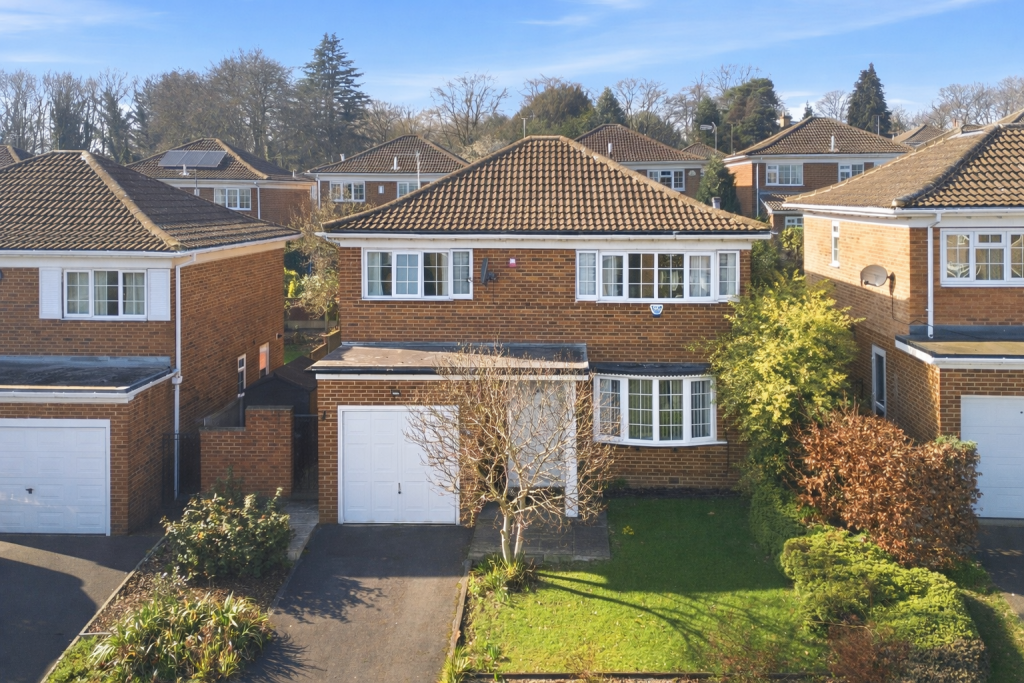 Main image of property: Oakwood Garth, Oakwood, Leeds, LS8