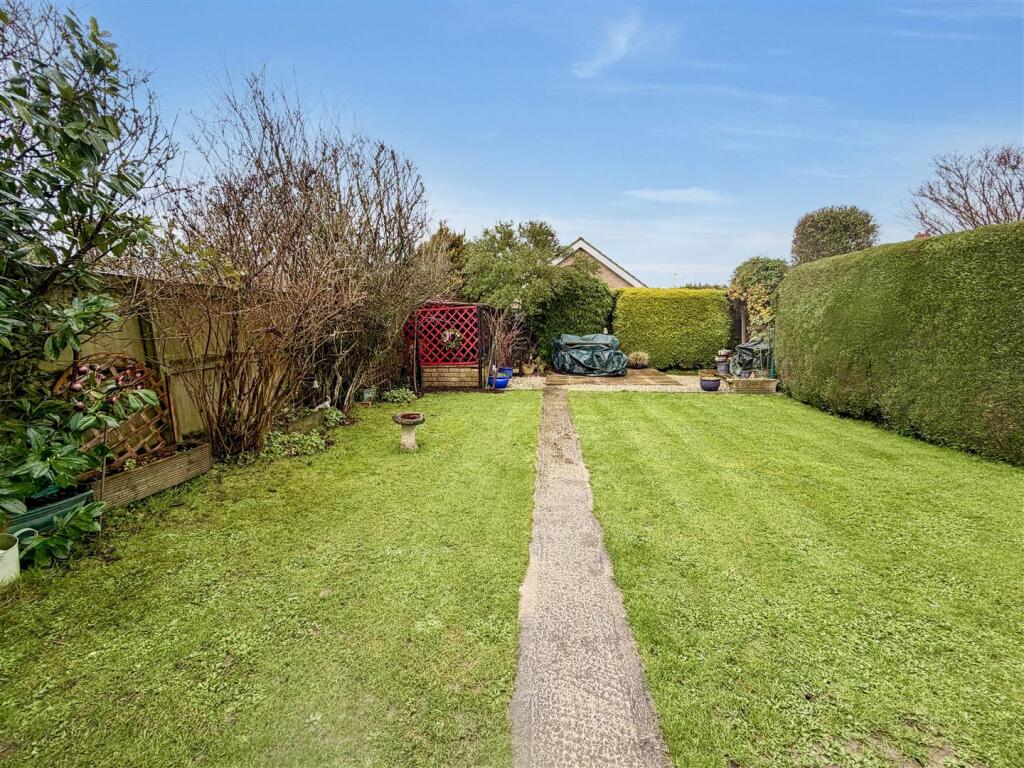New Road, Chiseldon, Swindon photo 4
