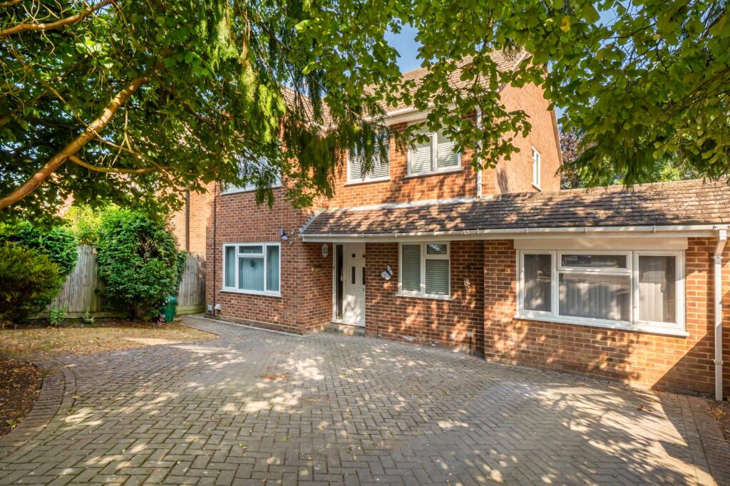 Main image of property: Henley Wood Road, Earley, Reading, RG6