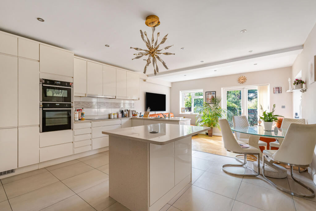House in London - View 4
