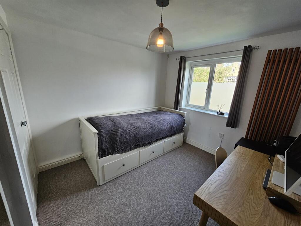 Apartment in Kettering, Brambleside - View 4