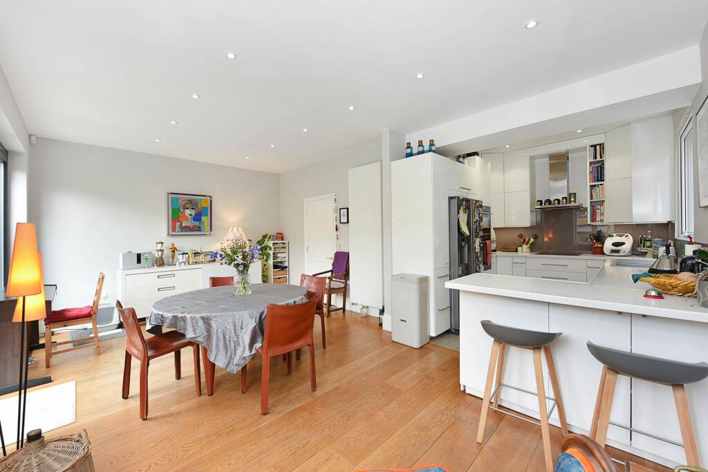 House in London - More
