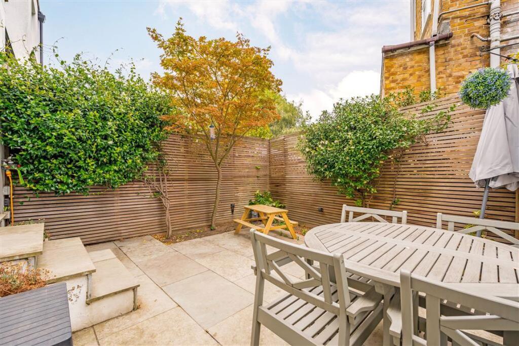 House in London, Primrose Hill, Chalk Farm - View 5