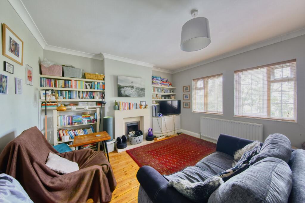 Apartment in Twickenham - View 5
