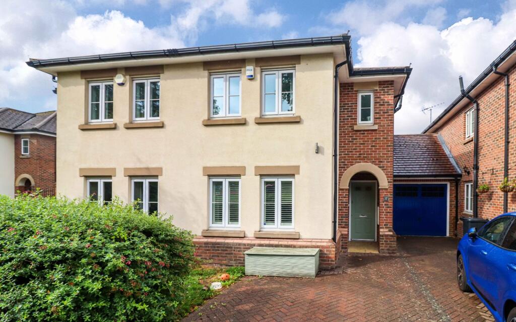 Main image of property: North Drive, Beaconsfield, Buckinghamshire, HP9