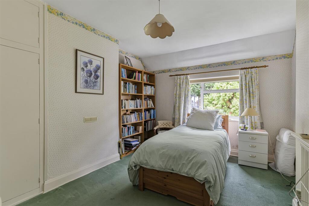 House in Bromley, Pickhurst, Hayes - More