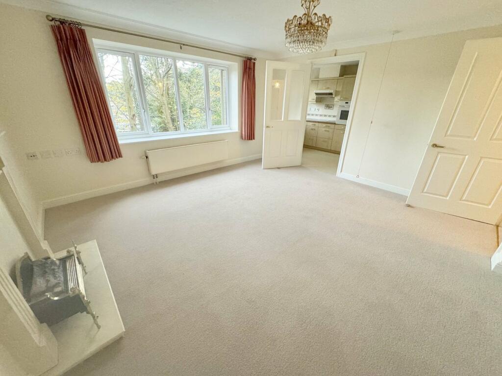 Additional image 4 of 37 Lindsay Road, Poole, BH13