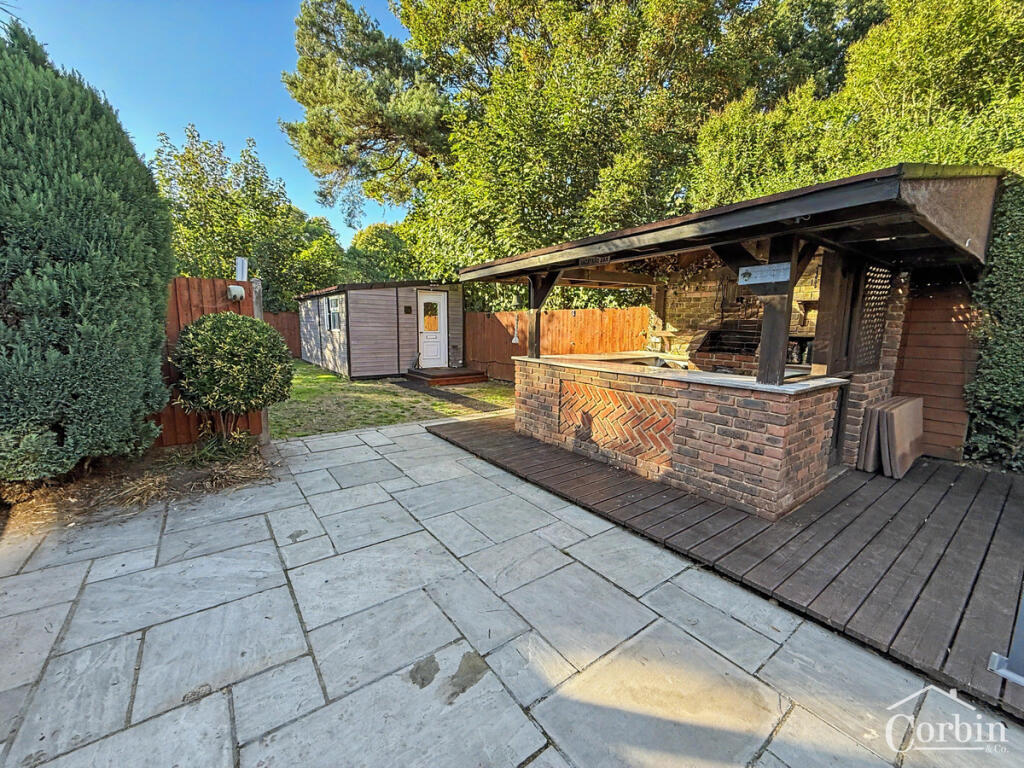 West Howe Close, Bournemouth, BH11 8 photo 2