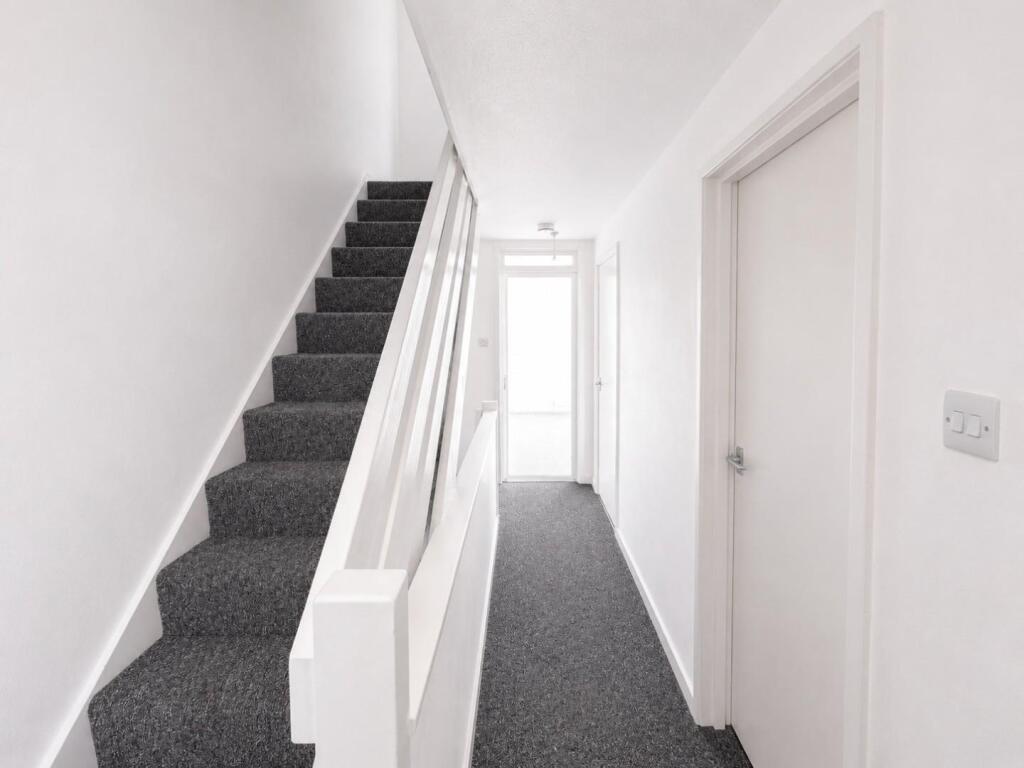 House in Dartford - View 2