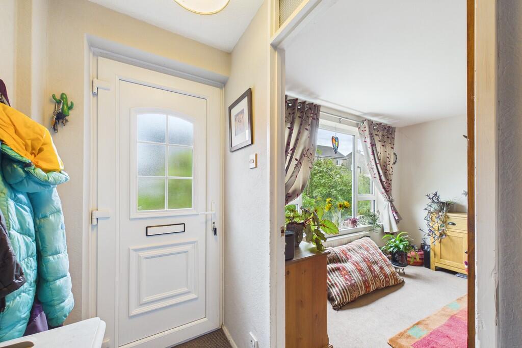 30 Peat Lane, Kendal, Cumbria, LA9 6LA photo 3