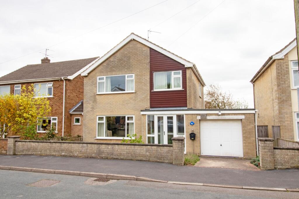 Main image of property: Sunnybank, Barton-Upon-Humber, DN18