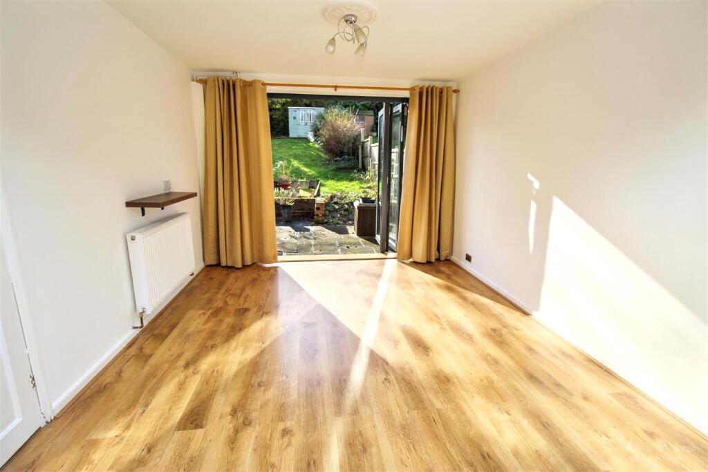 Overdown Road, Tilehurst, Reading photo 4
