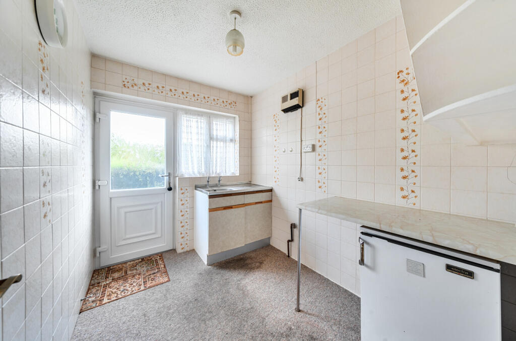 House in Dunstable, Central Bedfordshire - View 4