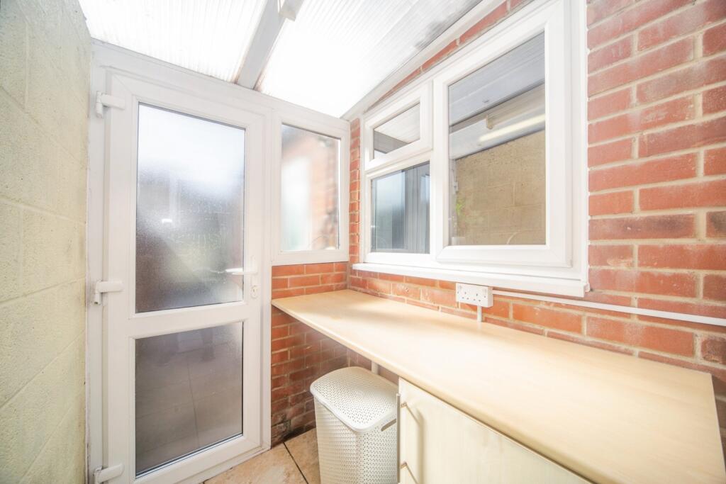 House in Southampton - More