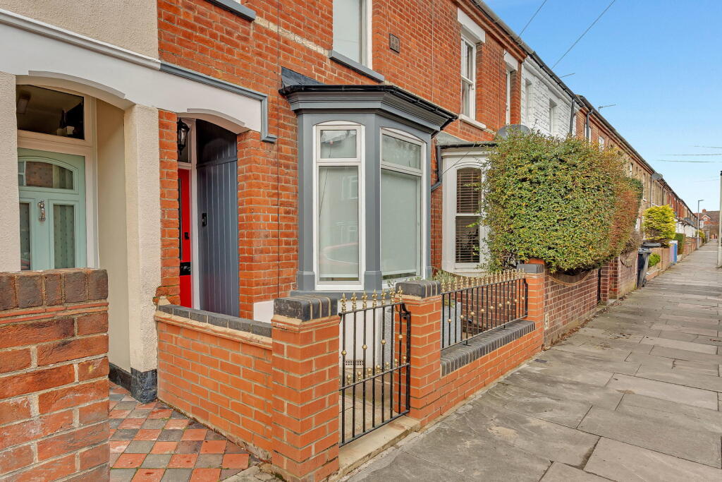 Main image of property: Bower Street, Bedford, MK40 3QZ