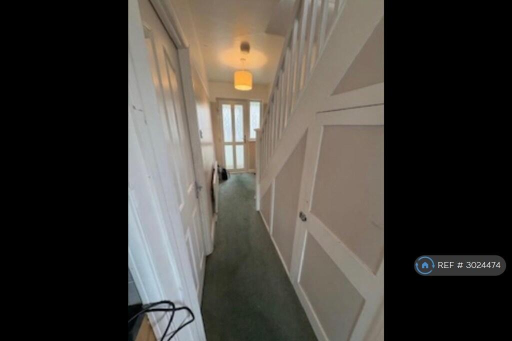 House in London, Benhilton - View 4