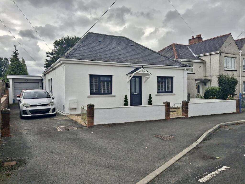 Main image of property: Brynteg Terrace, Ammanford