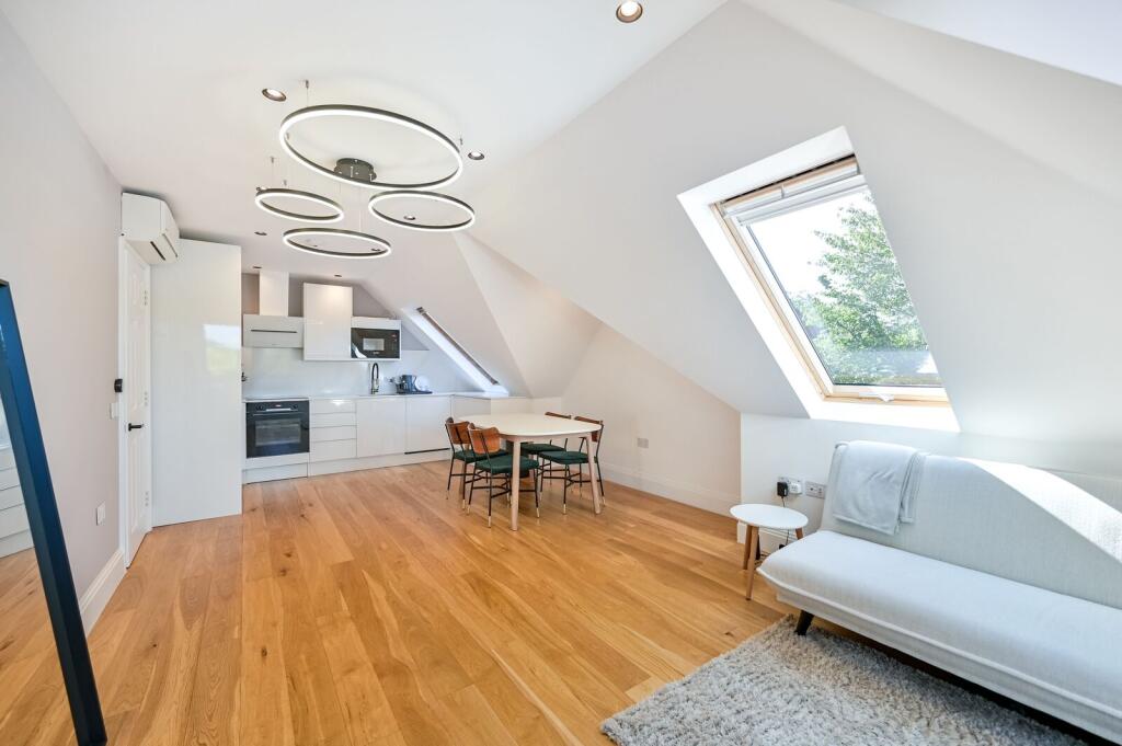 Thetford Road, New Malden, Surrey, KT3 photo 4