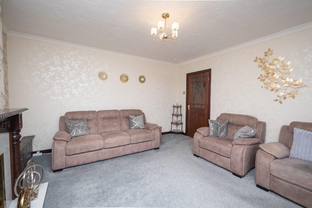 3 Auchincloch Drive, FK4 photo 5