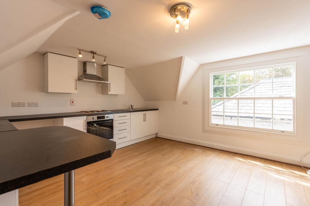 Main image of property: High Street, Rochester, ME1