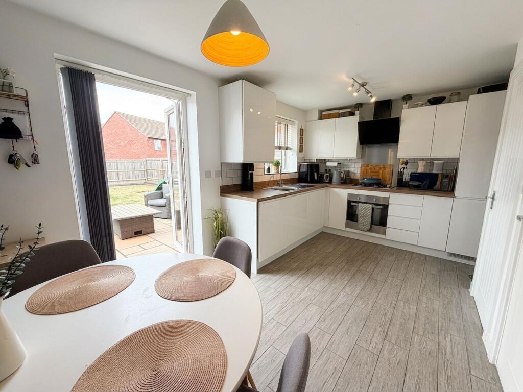 House in South Kesteven, Green Hill, Grantham - View 3