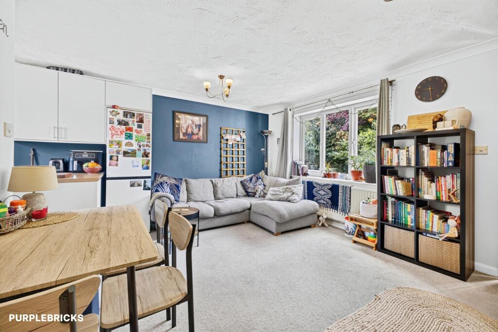 Apartment in Northampton - View 5
