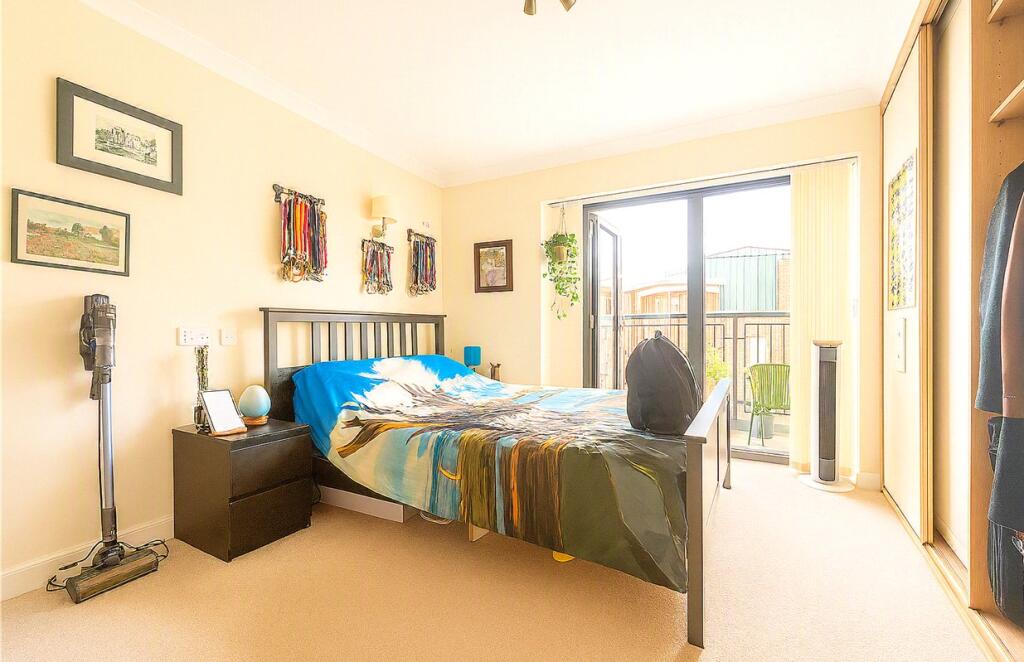 Apartment in Dorchester, Dorset - View 5