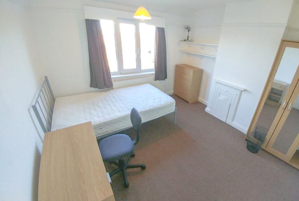 House in Leicester - View 2