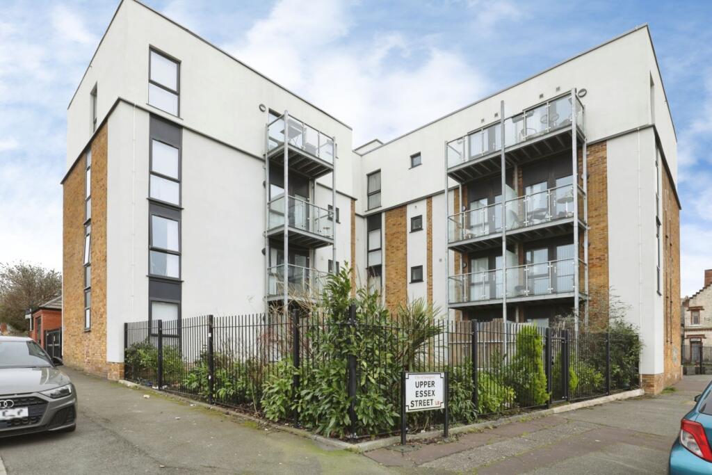 2-bed flat on Park Street, Liverpool, L8, £145,000