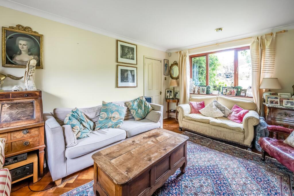 House in Guildford, Surrey - View 5