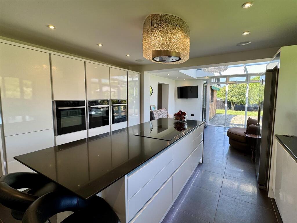 House in Pwllmeyric, Mathern - View 4
