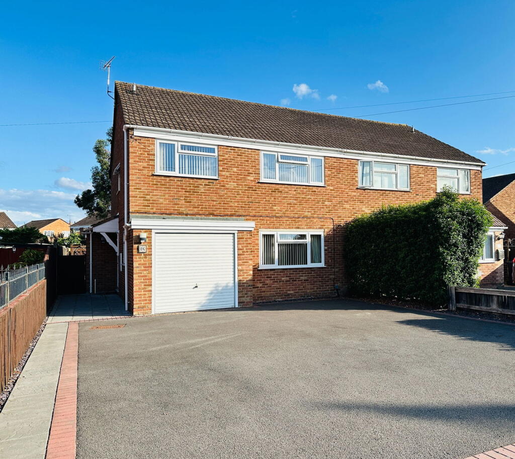 4-bed semi-detached on School Lane, Quedgeley, Gloucester, GL2 4UH, £350,000