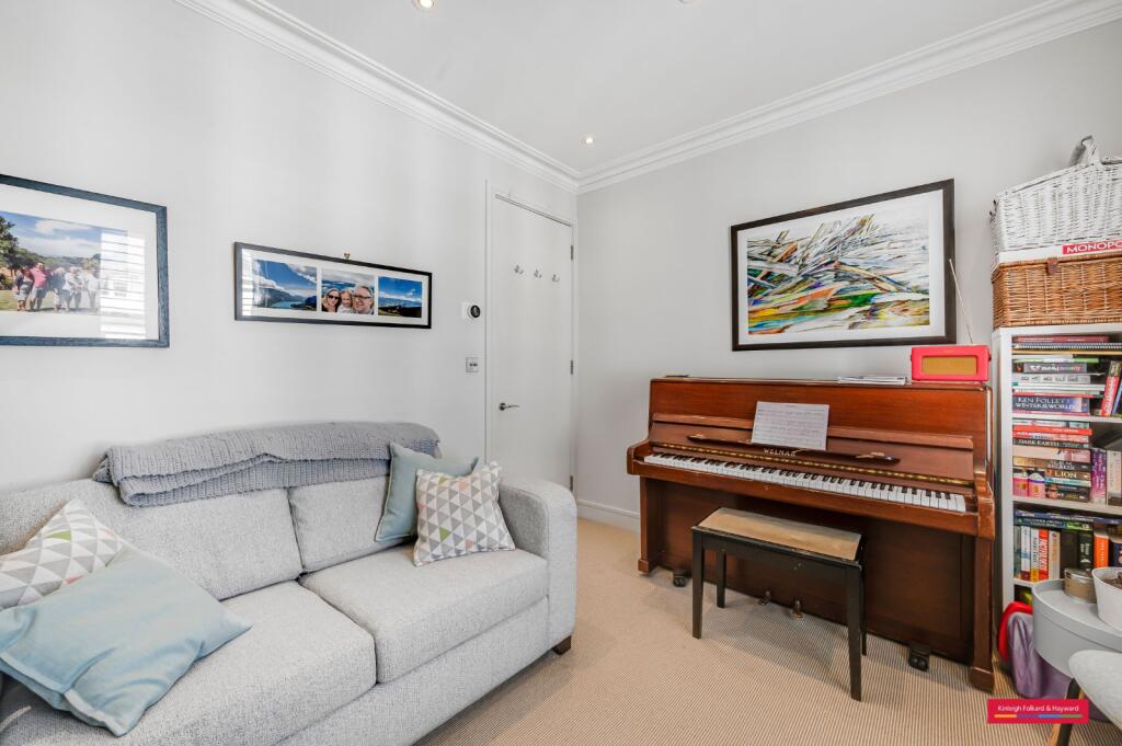 3 bedroom flat for rent