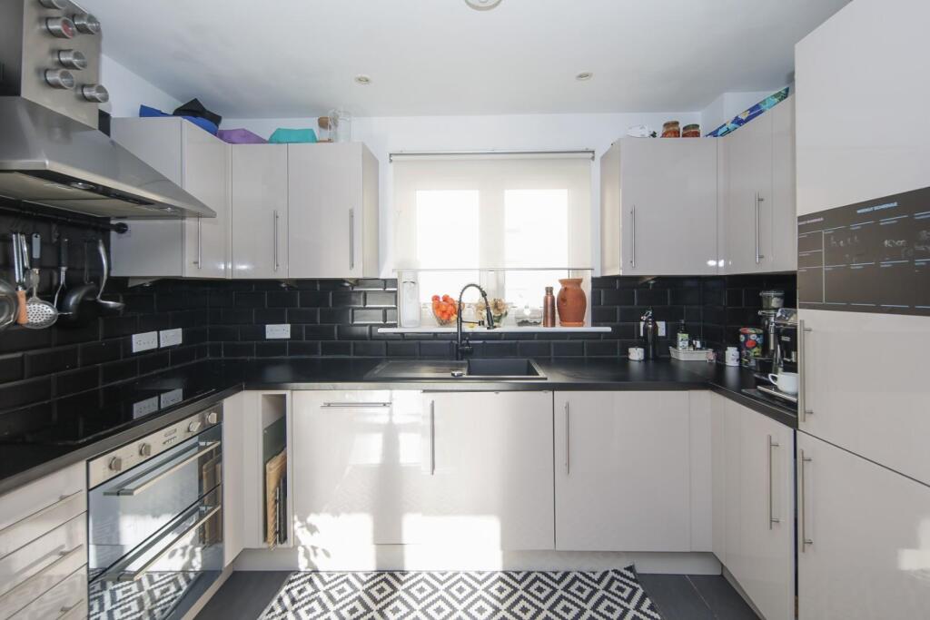 Portobello Riverside, Andrews Close, Warwick photo 3