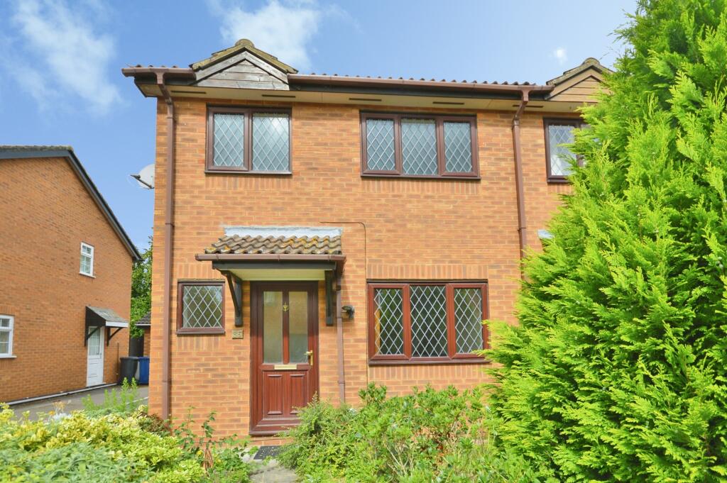 Main image of property: The Oaks, Milton