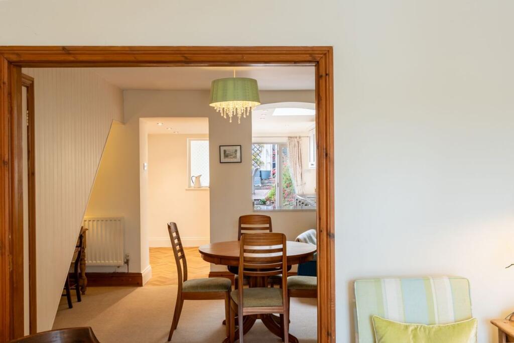 House in Newport - View 4